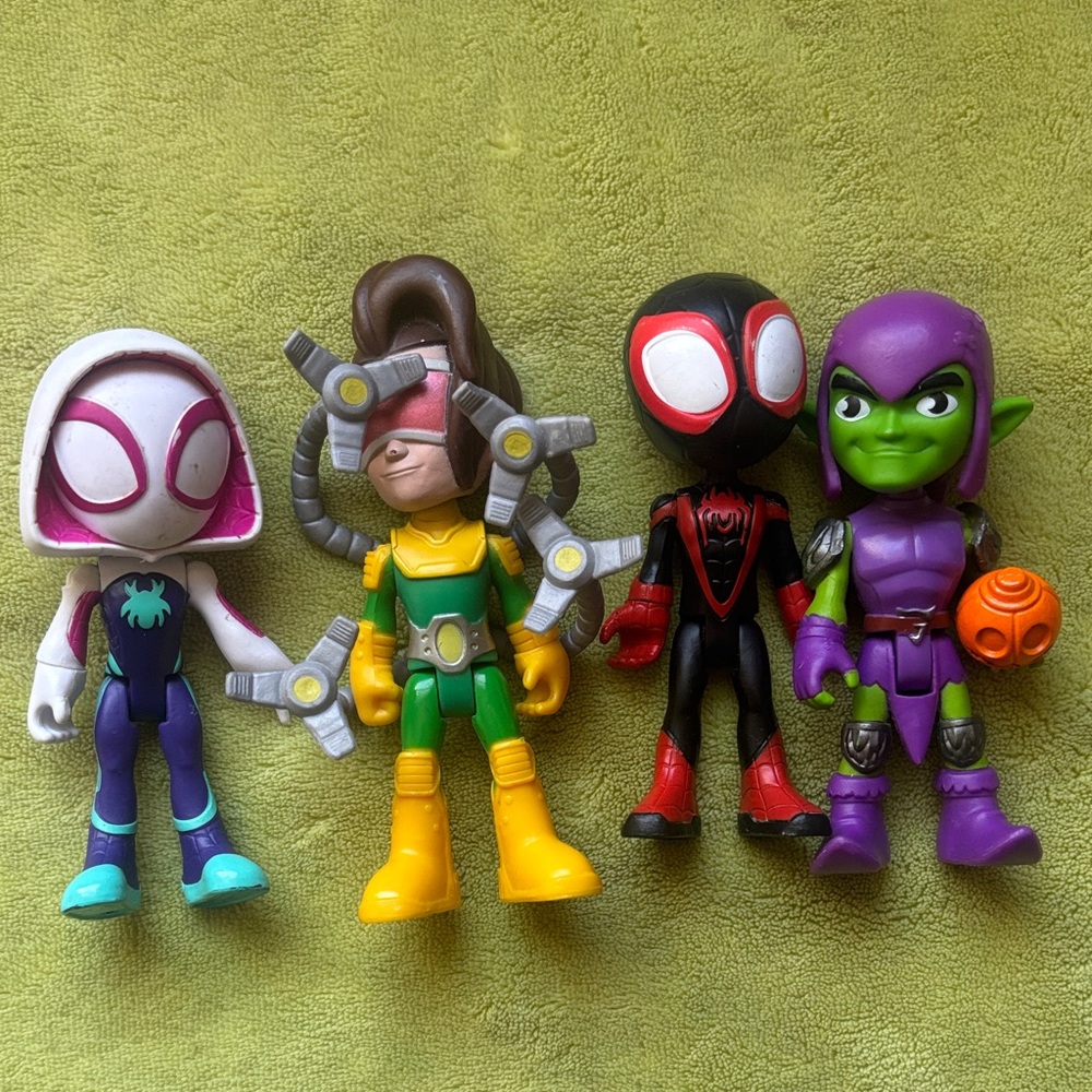 Marvel the Amazing Spiderman and Friends Action Figures